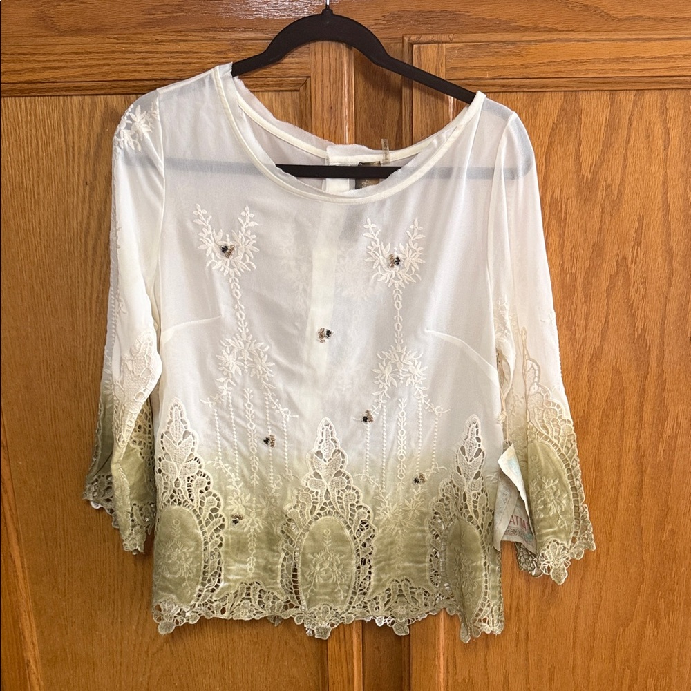 Embroidered White to Olive Dip-Dye Lace Hem Blouse
